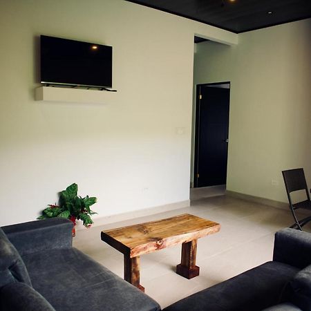 Jungle Home With King Beds -5 Minutes From The Beach Uvita Esterno foto
