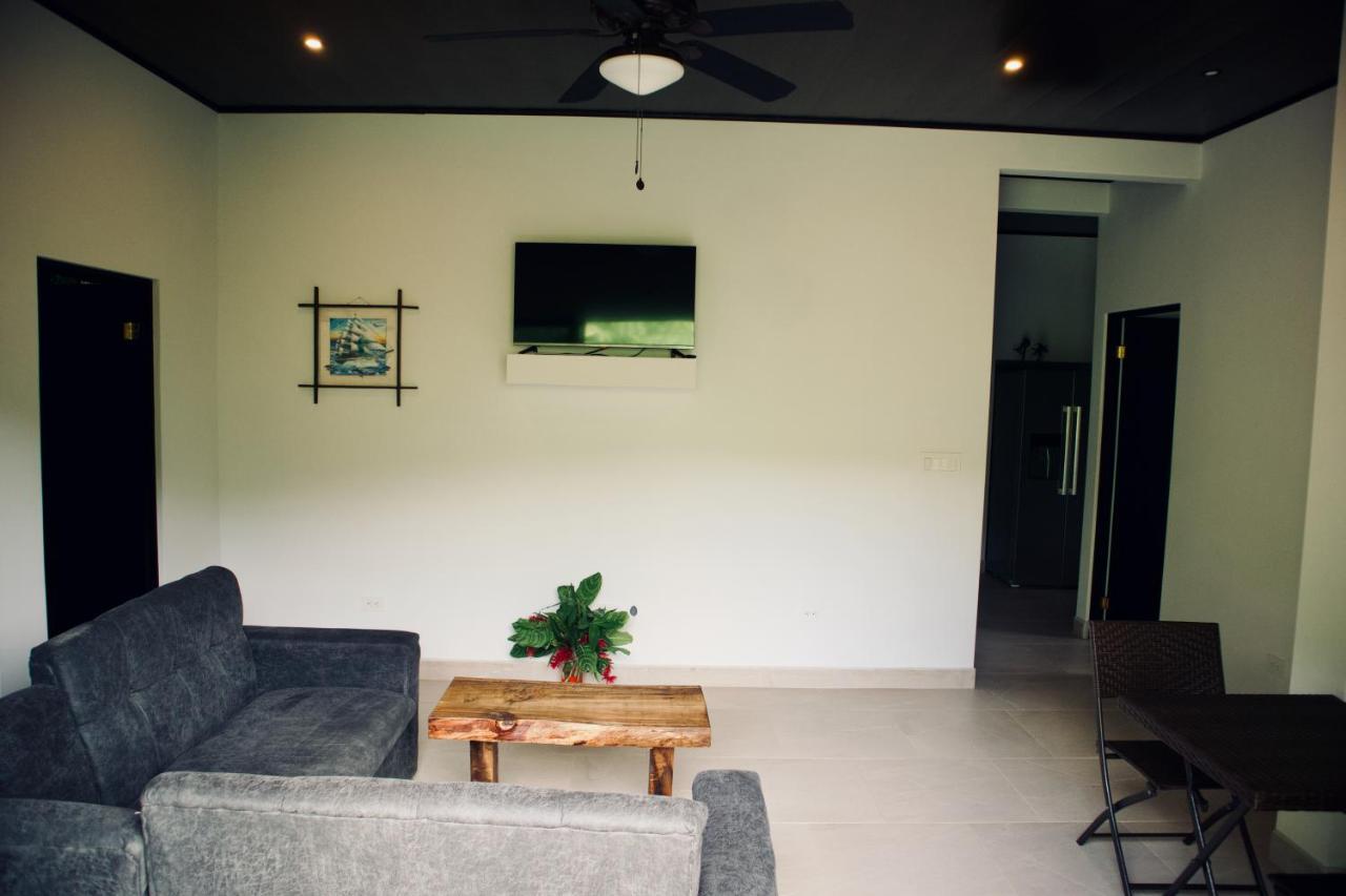 Jungle Home With King Beds -5 Minutes From The Beach Uvita Esterno foto